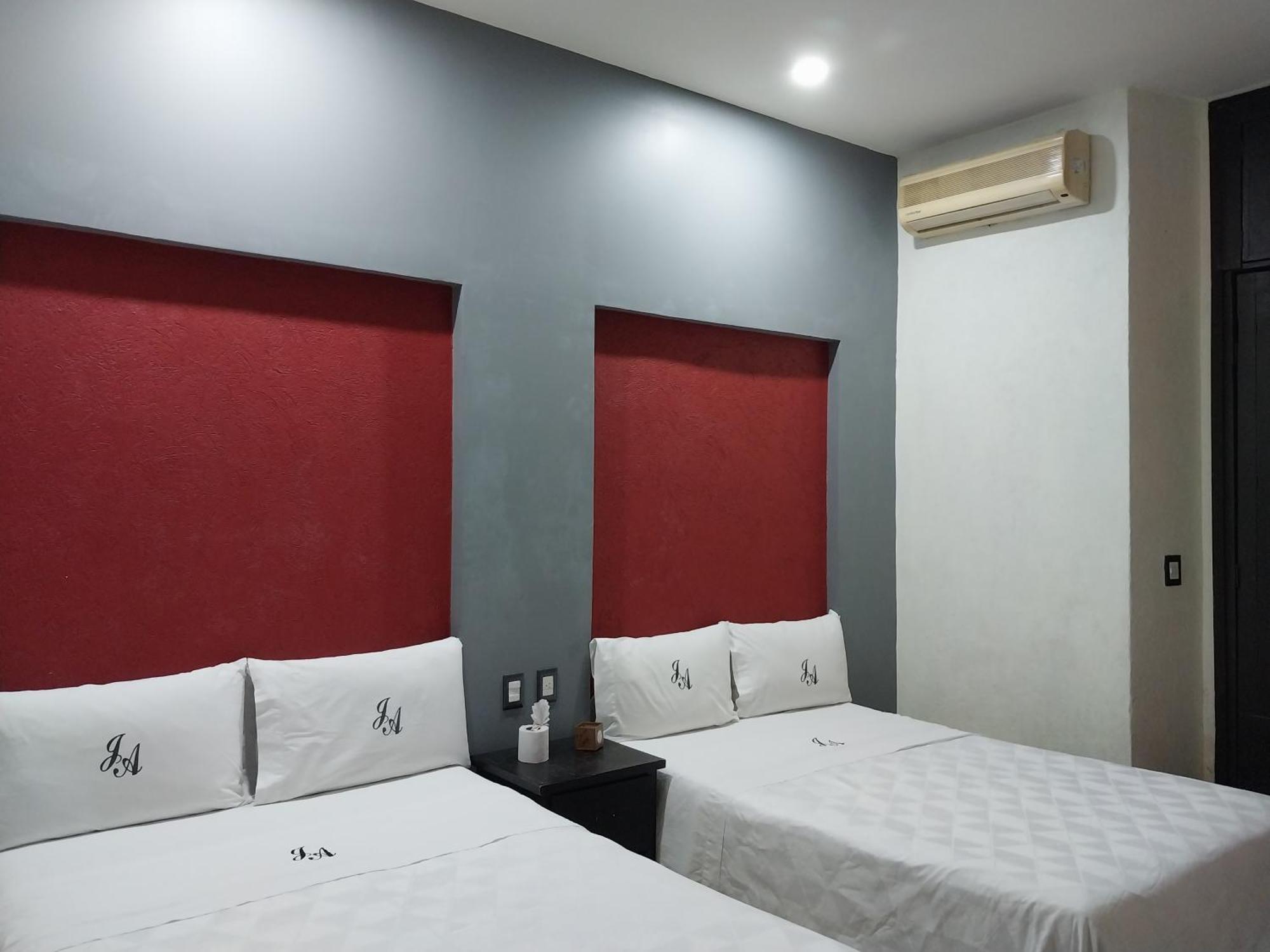 Hotel Jorge Alejandro Γκουανταλαχάρα Εξωτερικό φωτογραφία