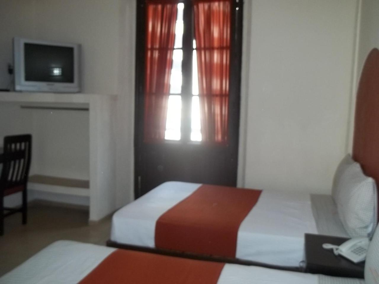 Hotel Jorge Alejandro Γκουανταλαχάρα Εξωτερικό φωτογραφία