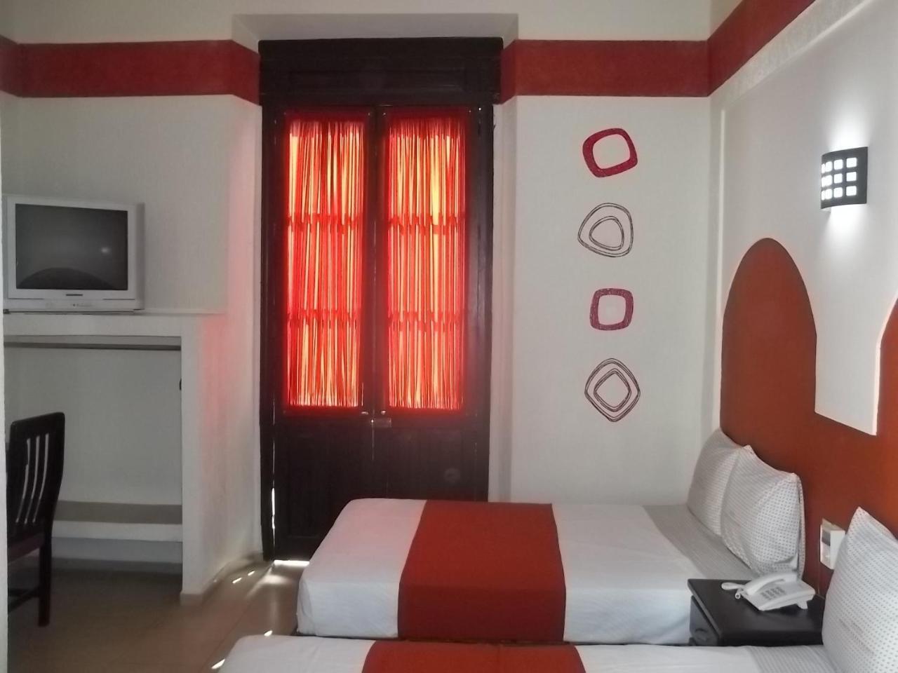 Hotel Jorge Alejandro Γκουανταλαχάρα Εξωτερικό φωτογραφία